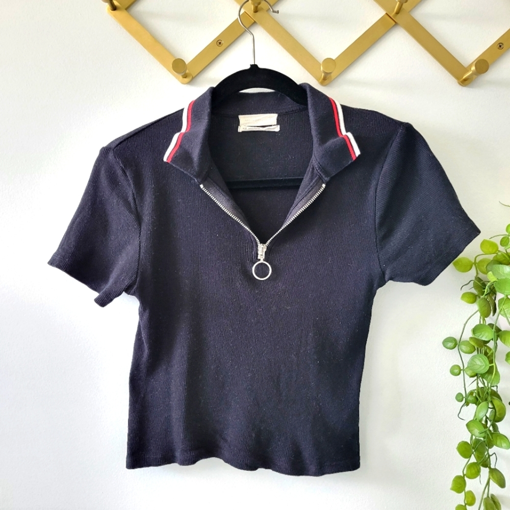 Urban Outfitters short sleeve zip crop top - Size M